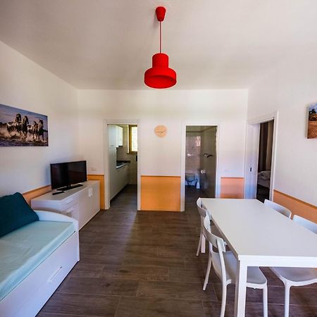 Golfo Del Sole Hotel & Holiday Resort Фоллоника Экстерьер фото