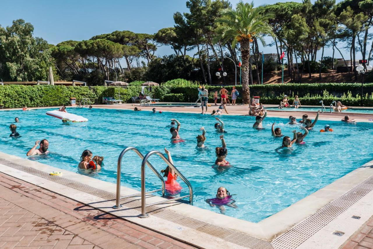 Golfo Del Sole Hotel & Holiday Resort Фоллоника Экстерьер фото